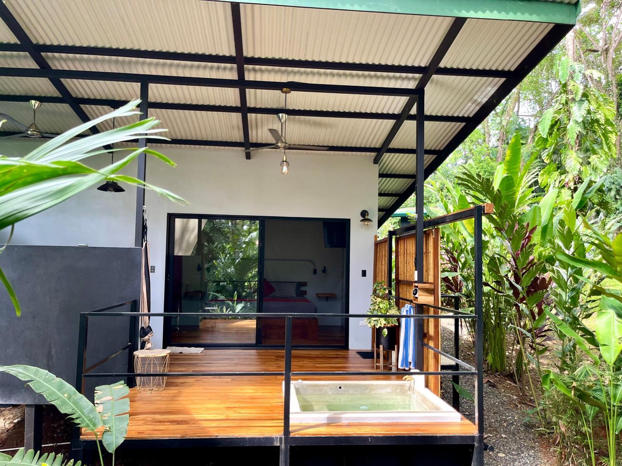 Industrial Studio With Private Jacuzzi Uvita Esterno foto